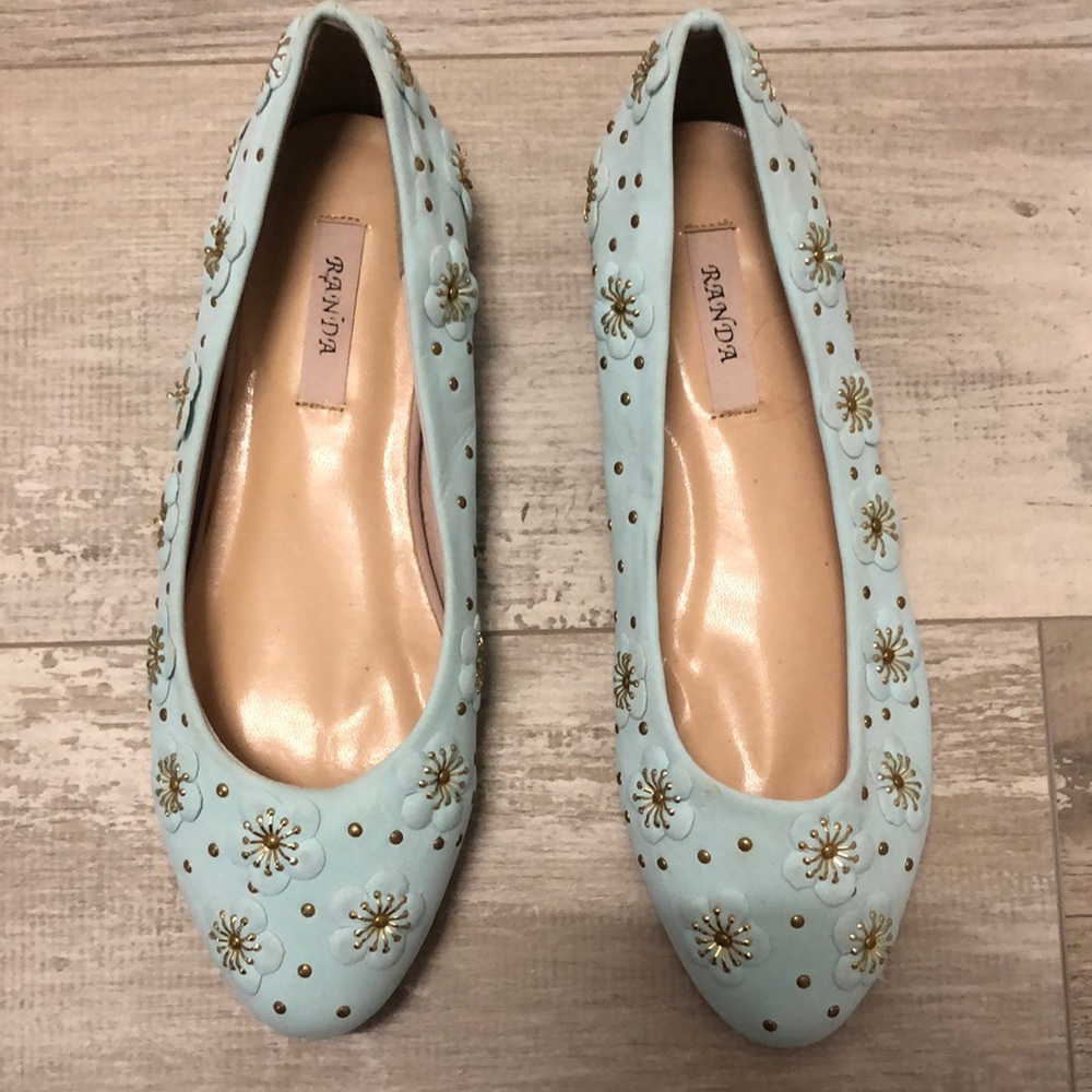 Japanese brand Randa Tiffany blue flat